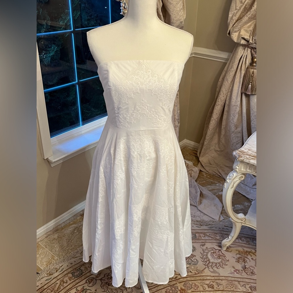 White House Black Market White Strapless Dress